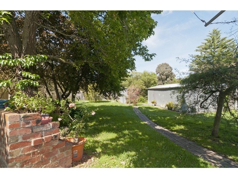 20 Swinburne Avenue, Mooroolbark VIC 3138