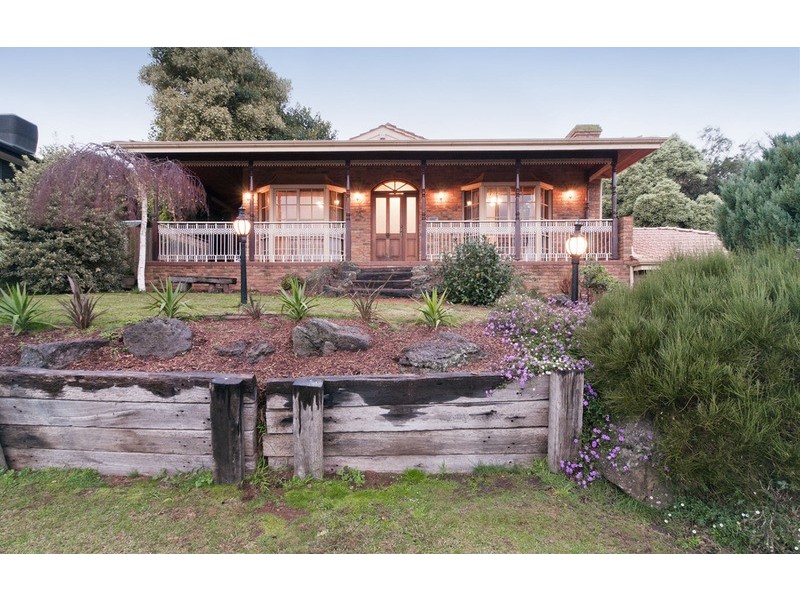 16 Drummerhill Lane, Mooroolbark VIC 3138