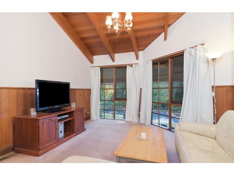 16 Drummerhill Lane, Mooroolbark VIC 3138