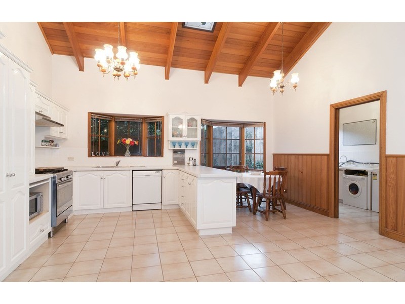 16 Drummerhill Lane, Mooroolbark VIC 3138