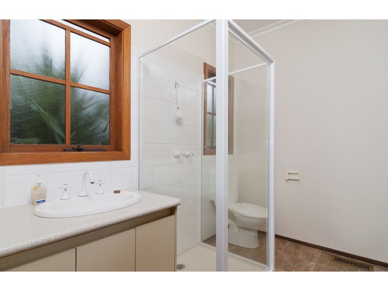 1/232 Cambridge Road, Kilsyth VIC 3137