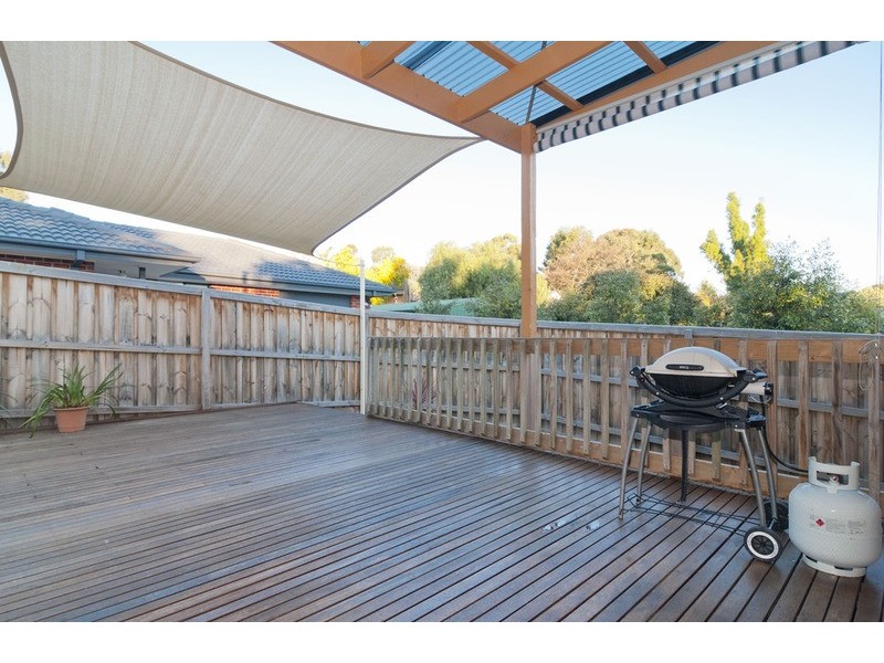50 Highview Drive, Mooroolbark VIC 3138