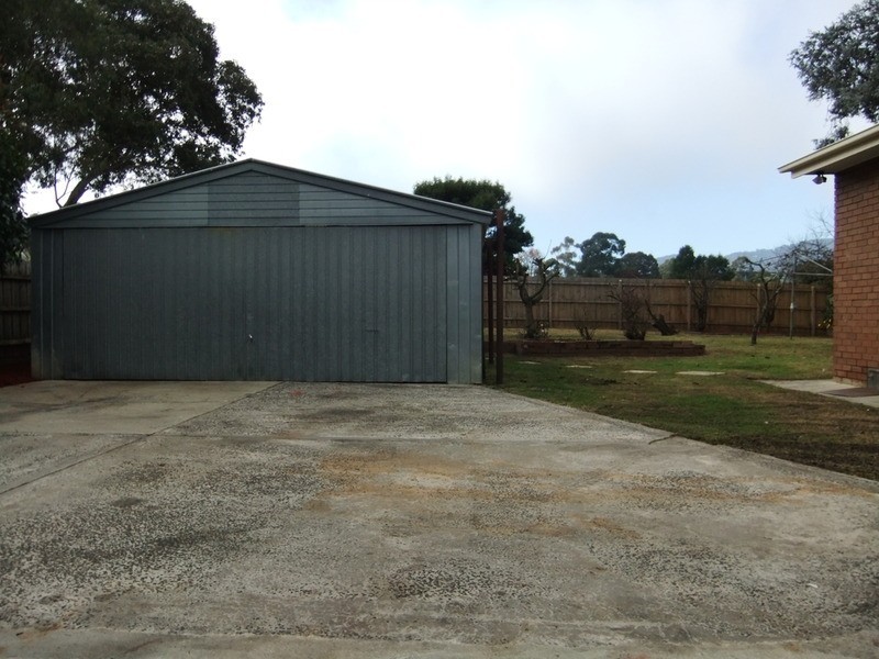 72 Hawthory Road, Kilsyth VIC 3137