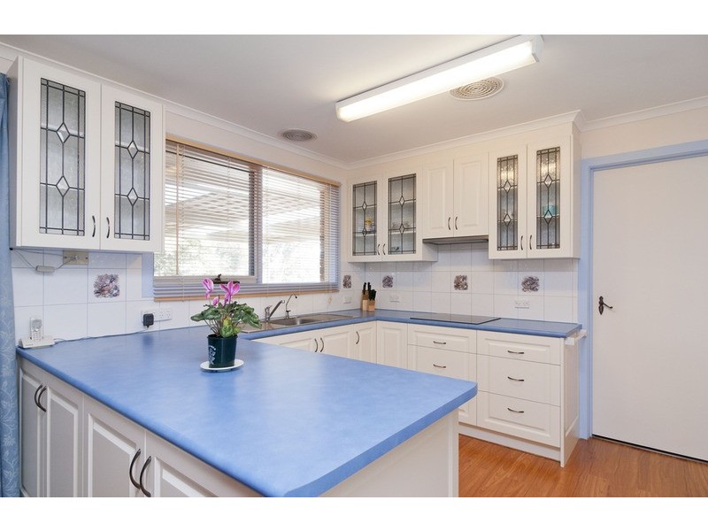 25 Churchill Drive, Mooroolbark VIC 3138