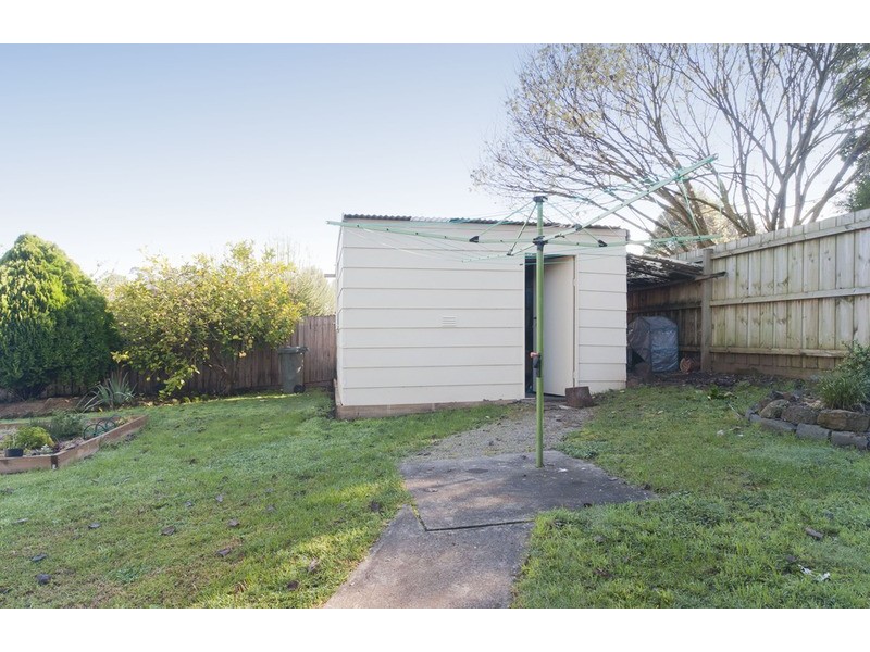 25 Churchill Drive, Mooroolbark VIC 3138