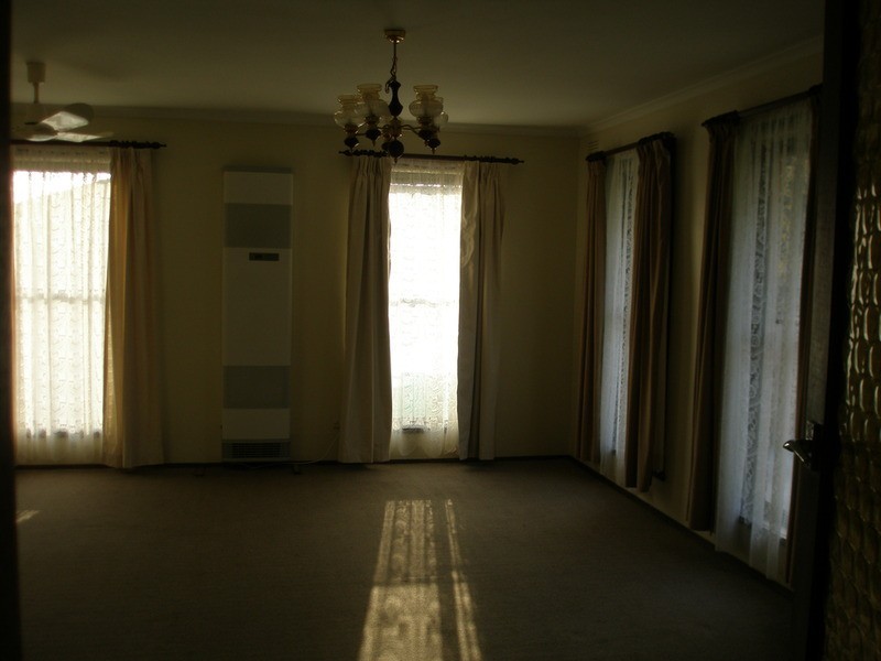 64 Cherylnne Crescent, Kilsyth VIC 3137