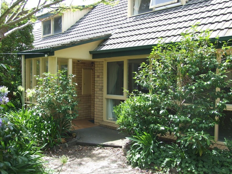 21 Mountain Drive, Mooroolbark VIC 3138