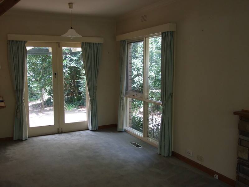 21 Mountain Drive, Mooroolbark VIC 3138