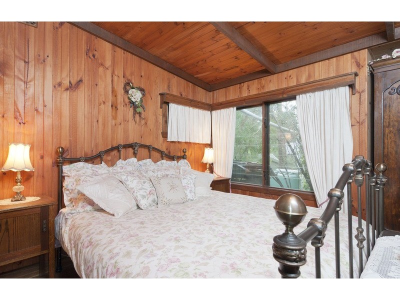 100-102 Pembroke Road, Mooroolbark VIC 3138