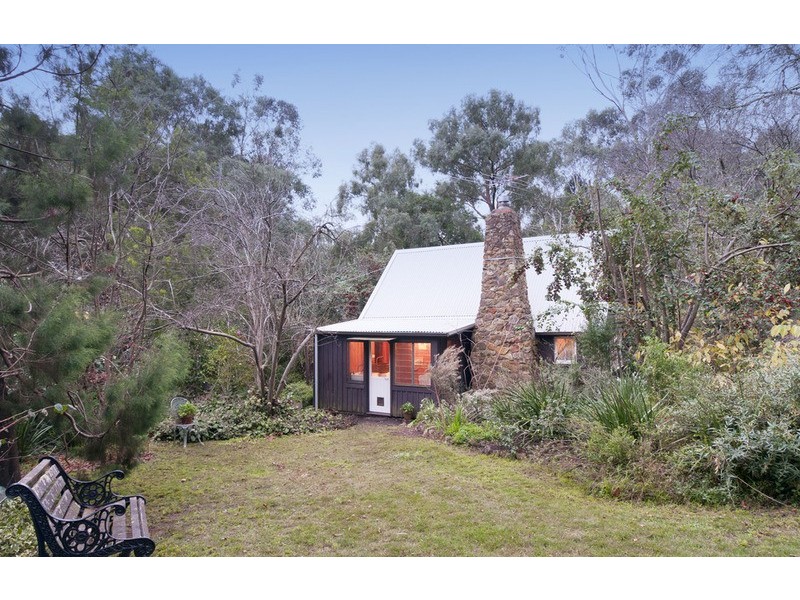 100-102 Pembroke Road, Mooroolbark VIC 3138