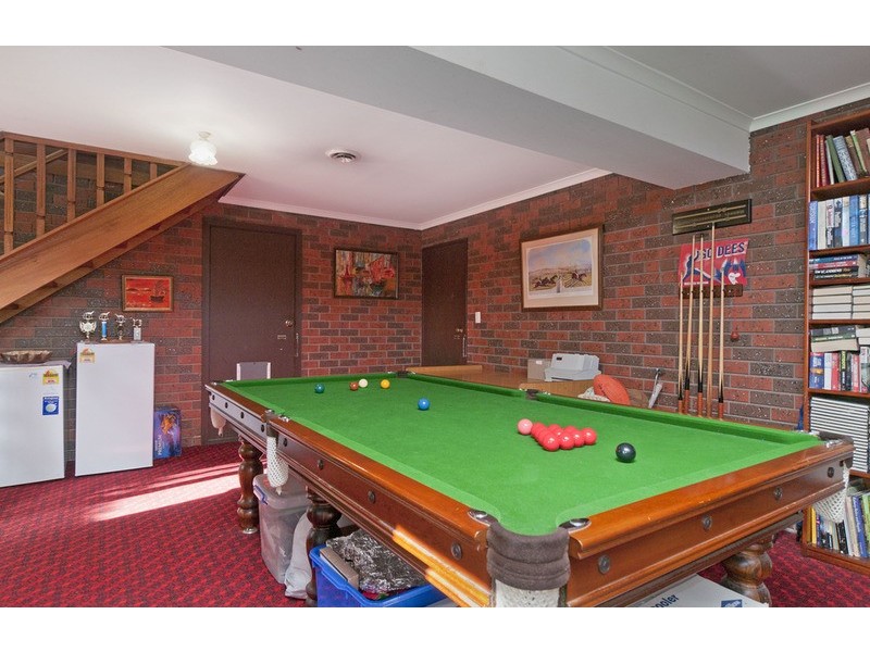 6 Brenda Court, Croydon VIC 3136