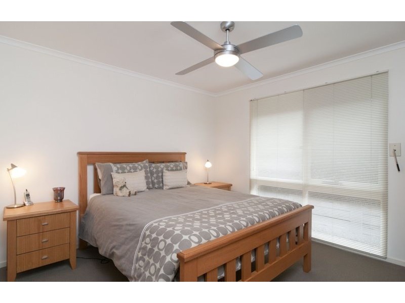 27 Cheriton Drive, Mooroolbark VIC 3138