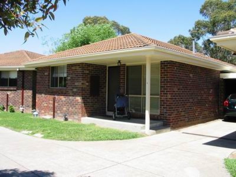 4/98 Sherlock Road, Mooroolbark VIC 3138