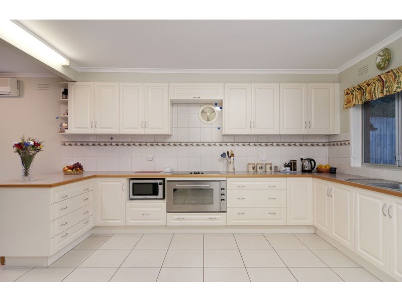 3 Hope Avenue, Montrose VIC 3765