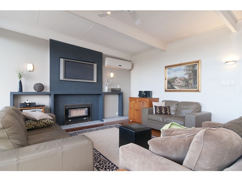 63 Victoria Road, Chirnside Park VIC 3116