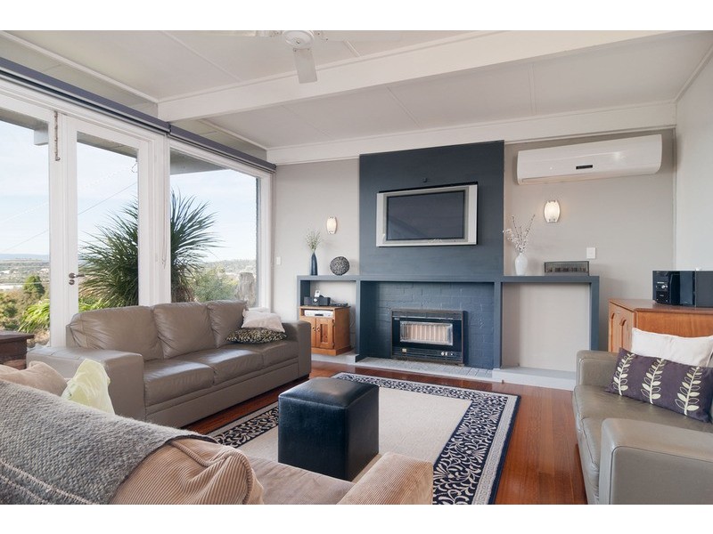 63 Victoria Road, Chirnside Park VIC 3116