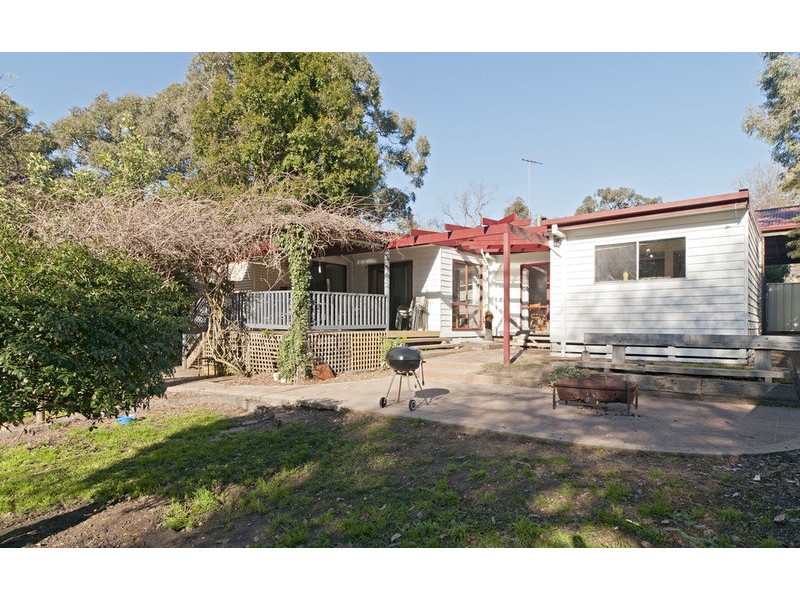 99 Fernhill Road, Mount Evelyn VIC 3796