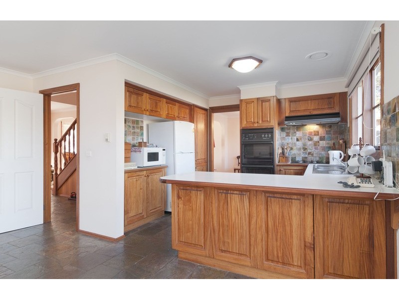 14 Partridge Way, Mooroolbark VIC 3138