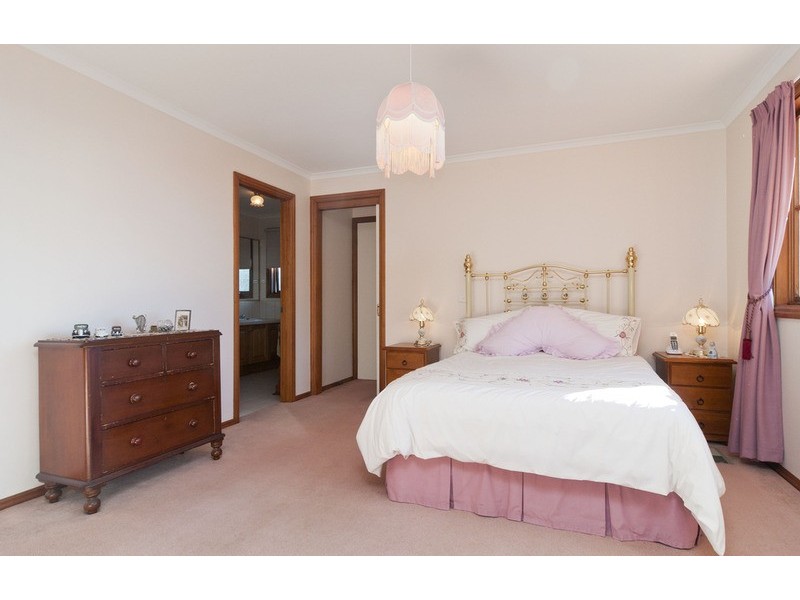 14 Partridge Way, Mooroolbark VIC 3138