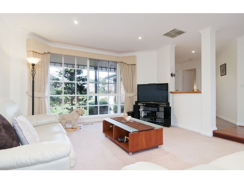 6 Macdonnell Court, Kilsyth VIC 3137