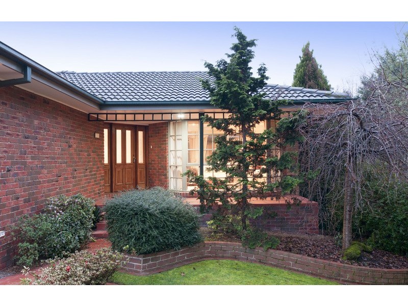 6 Macdonnell Court, Kilsyth VIC 3137