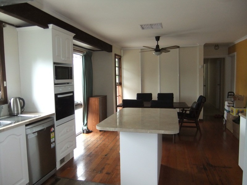 26 McDermott Avenue, Mooroolbark VIC 3138