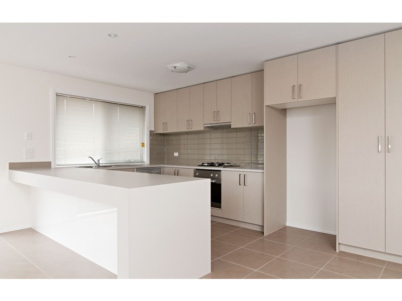 2/62 Cardigan Road, Mooroolbark VIC 3138