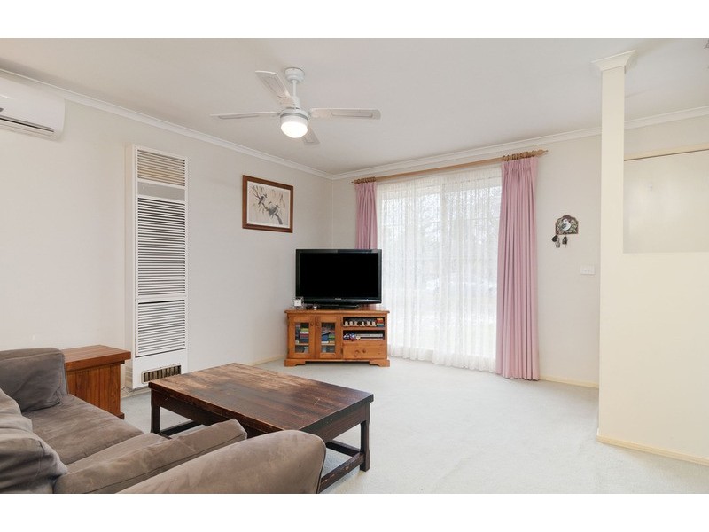 1B Monaro Court, Mooroolbark VIC 3138