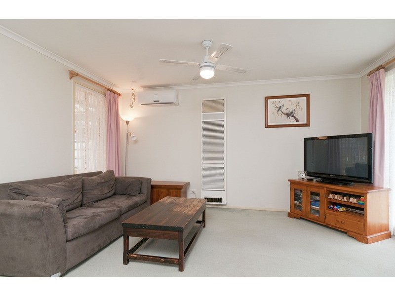1B Monaro Court, Mooroolbark VIC 3138