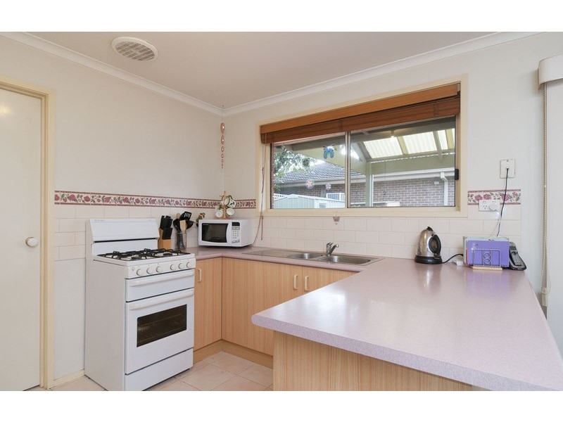 1B Monaro Court, Mooroolbark VIC 3138