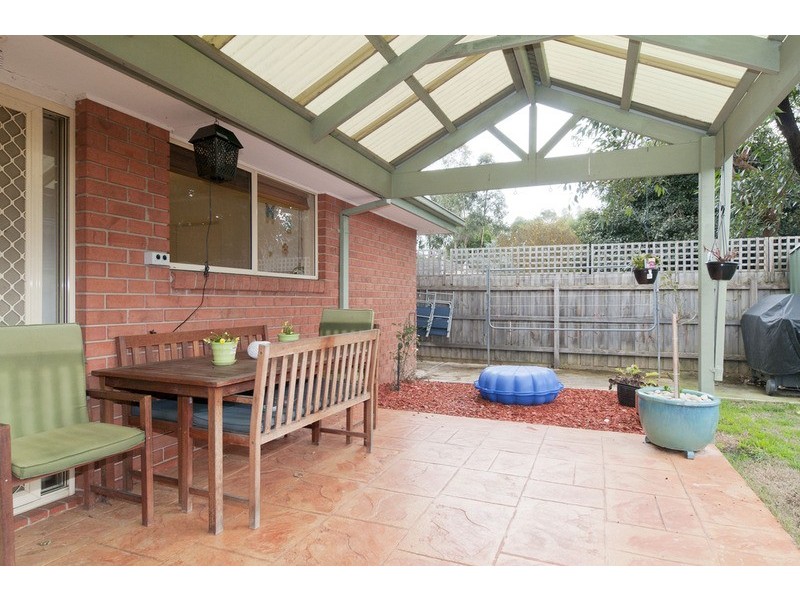 1B Monaro Court, Mooroolbark VIC 3138