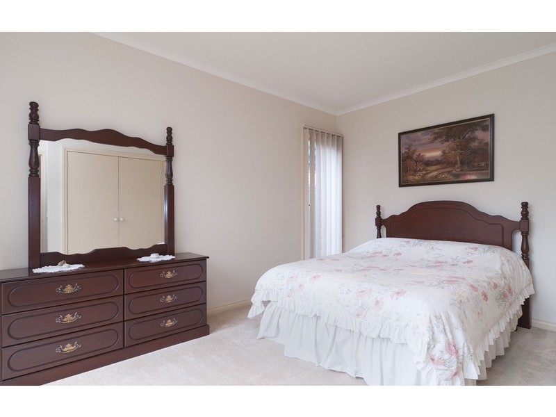 2/16 Charles Street, Mooroolbark VIC 3138