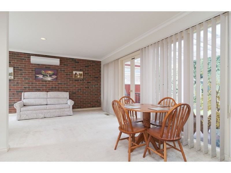 2/16 Charles Street, Mooroolbark VIC 3138