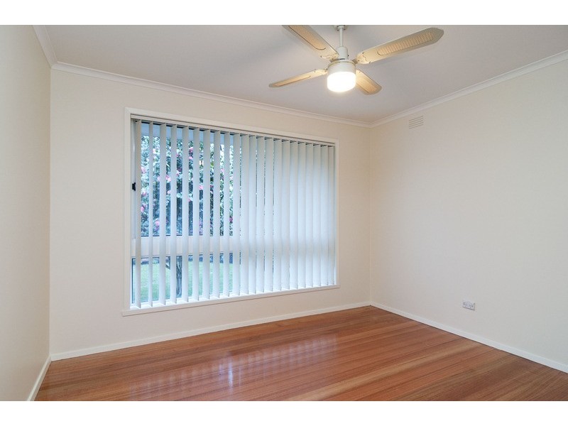 16 Lockhart Court, Kilsyth VIC 3137