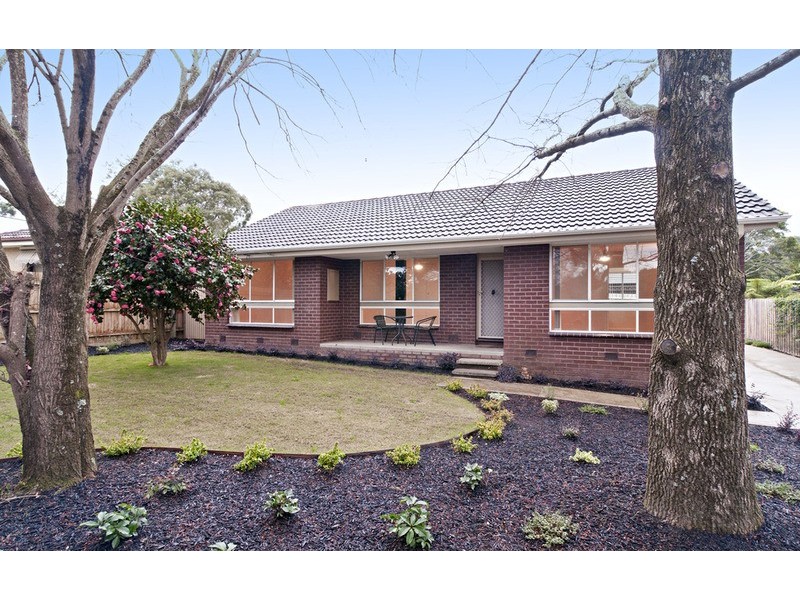 16 Lockhart Court, Kilsyth VIC 3137