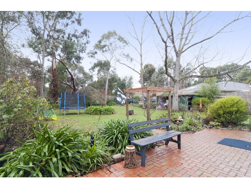 22 Mirang Avenue, Croydon VIC 3136