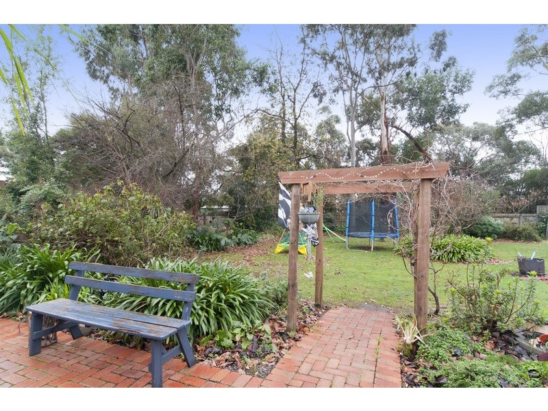 22 Mirang Avenue, Croydon VIC 3136