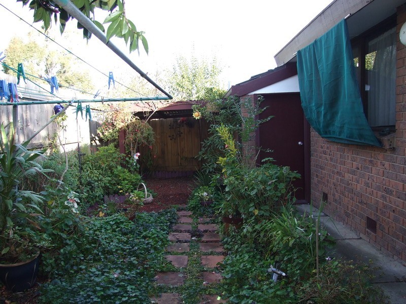 1/56 Hewish Road, Croydon VIC 3136