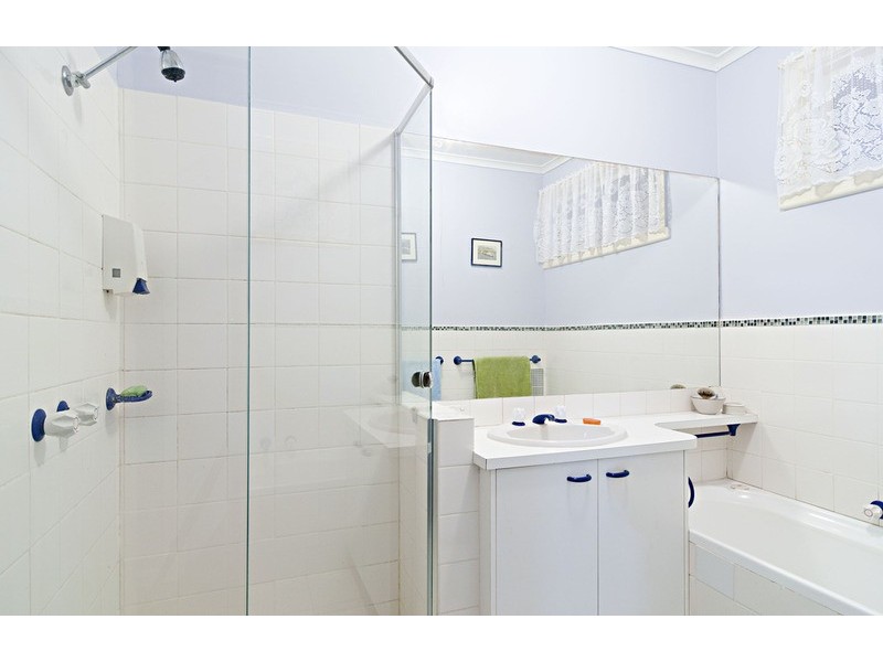 6 Sheldon Avenue, Mooroolbark VIC 3138