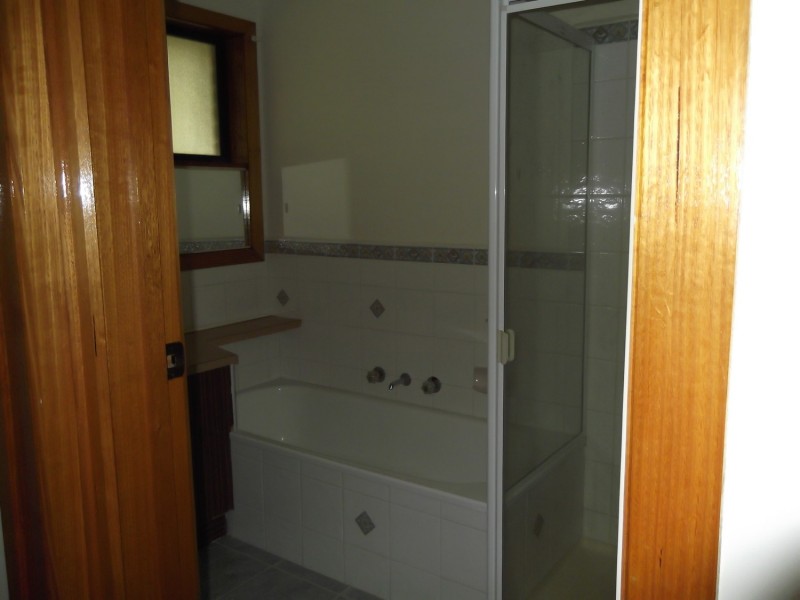 1/10-12 Urana Street, Kilsyth VIC 3137