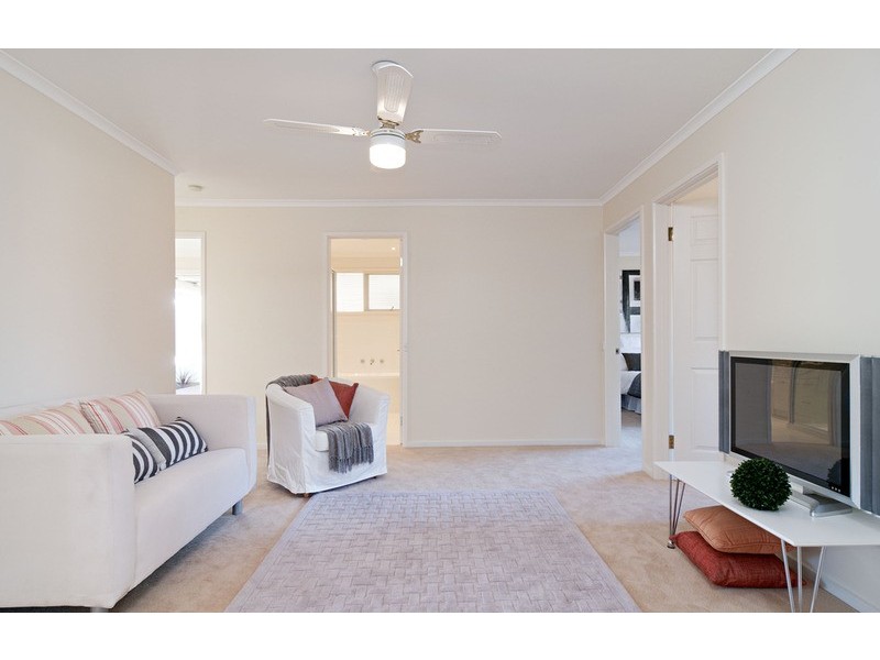 1/50 Kimberley Drive, Chirnside Park VIC 3116