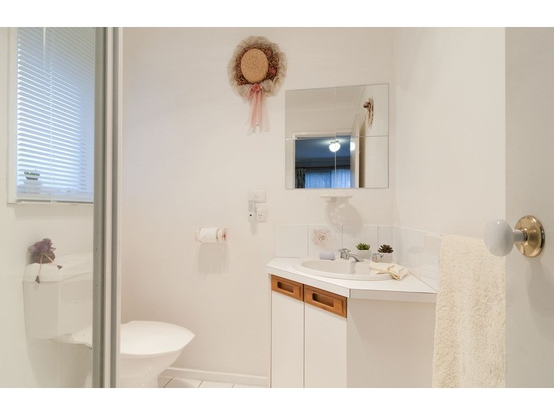 9 Barker Drive, Mooroolbark VIC 3138