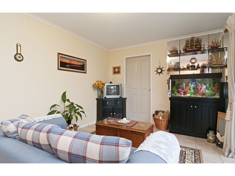 9 Barker Drive, Mooroolbark VIC 3138