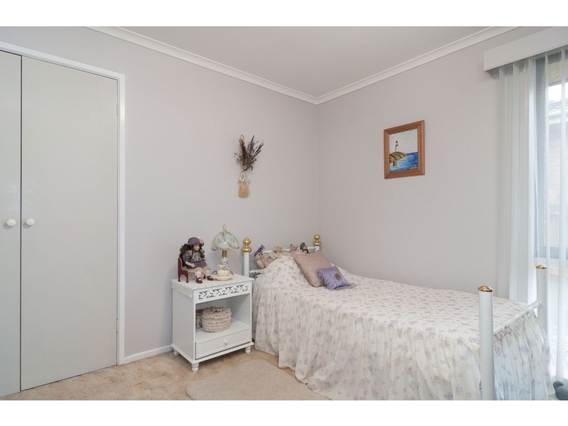 9 Barker Drive, Mooroolbark VIC 3138