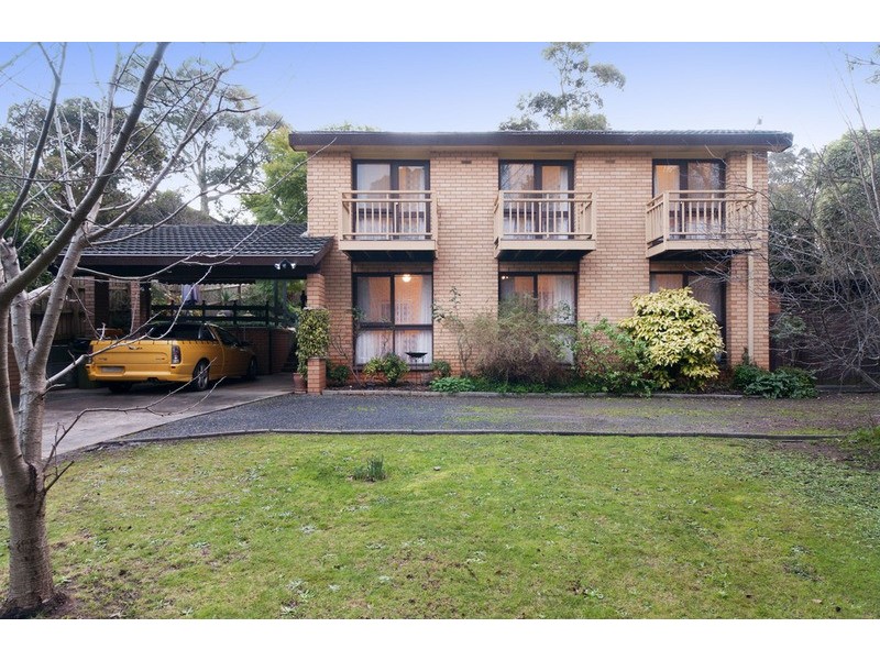2 Clarendon Court, Mooroolbark VIC 3138