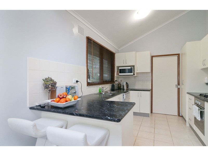 2 Clarendon Court, Mooroolbark VIC 3138