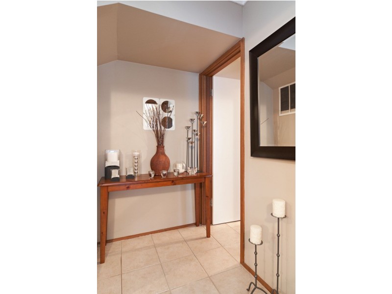 2 Clarendon Court, Mooroolbark VIC 3138