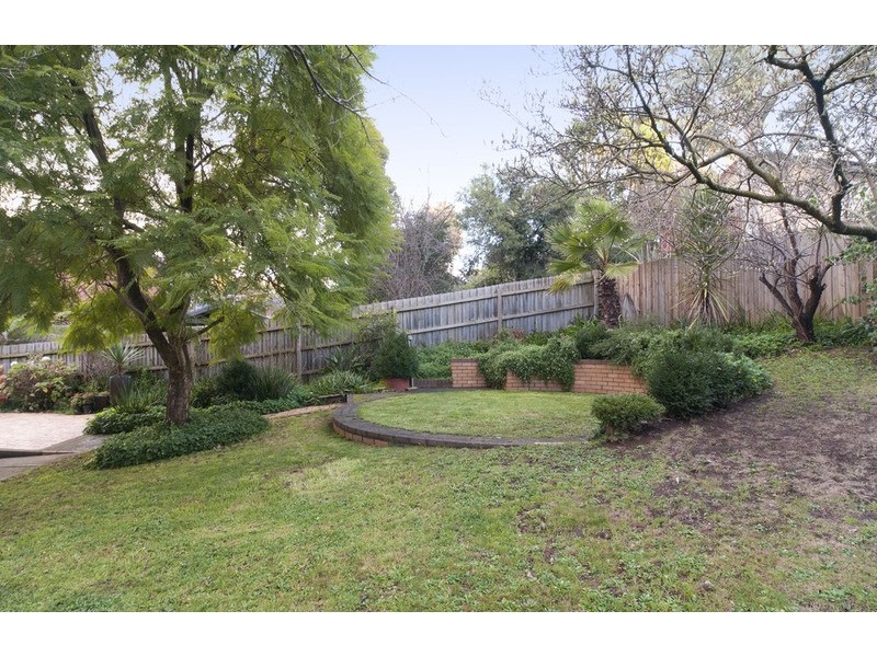 2 Clarendon Court, Mooroolbark VIC 3138