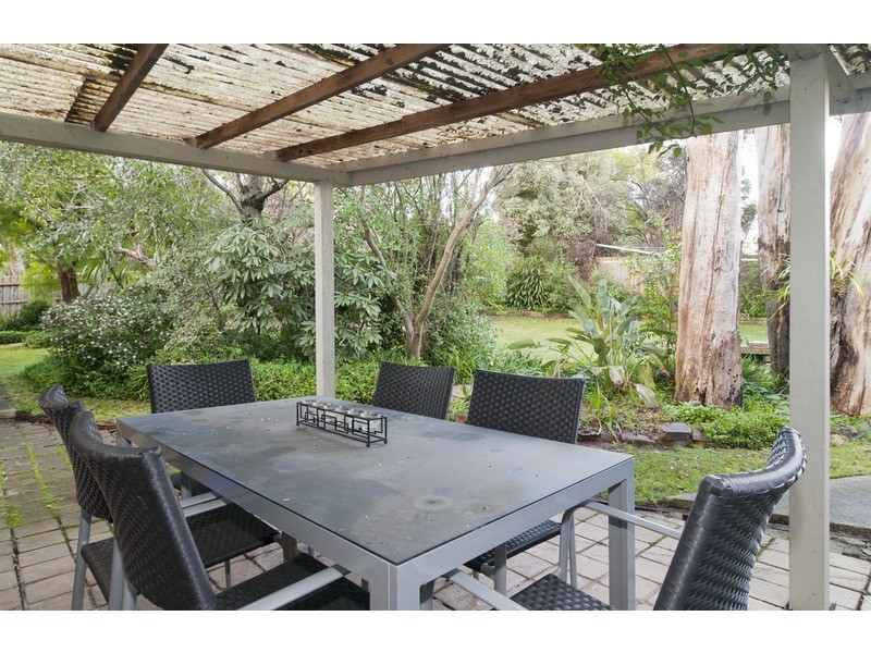 2 Clarendon Court, Mooroolbark VIC 3138