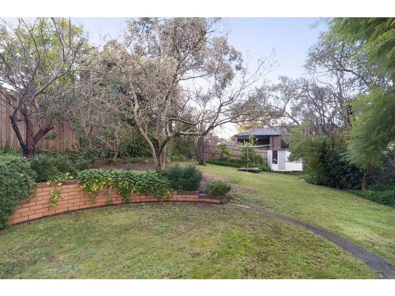 2 Clarendon Court, Mooroolbark VIC 3138